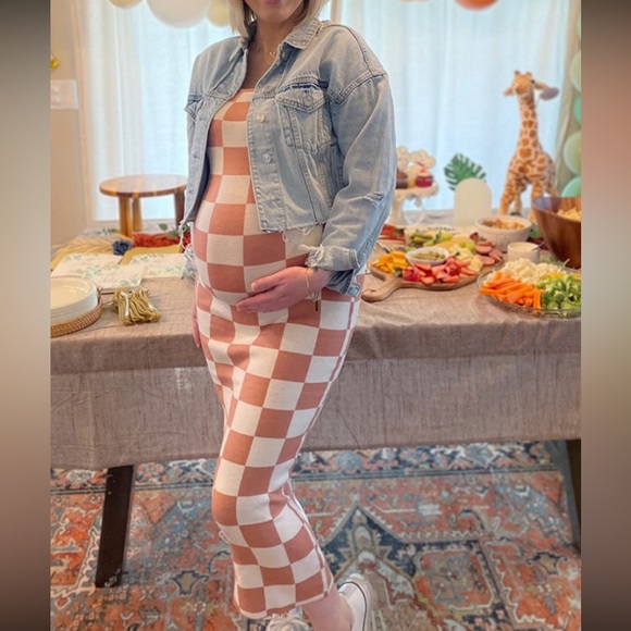 Checkered Tan and White Maxi Dress - Picture 4 of 9